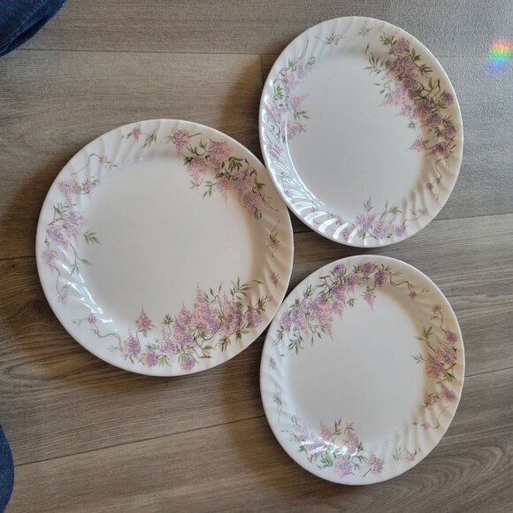 Corelle Wisteria Dinner Plates Set Of 3 10" With Floral Design - Picture 1 of 4